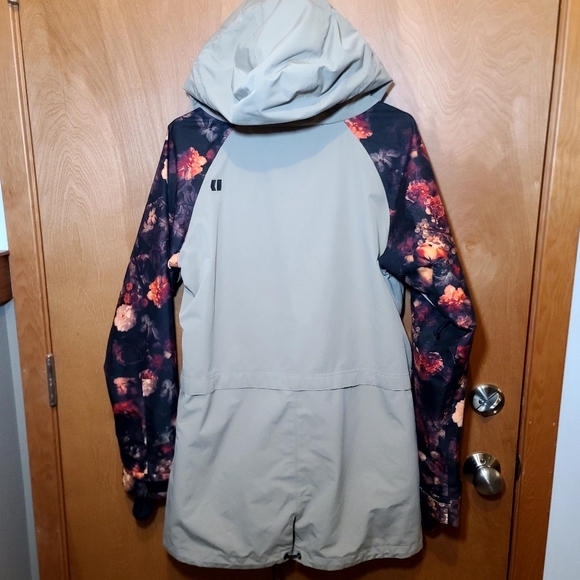 Armada Floral Gypsum Ski Waterproof Snowboard Jacket sz L Hooded - Picture 11 of 16